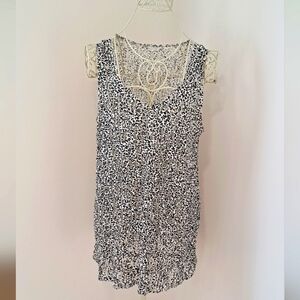 Women's Animal Print And Lace Sleeveless Tunic Length Top, Size XL.